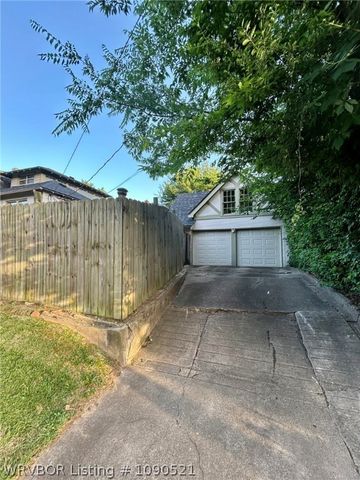 1100 S 26th Street, Fort Smith, AR 72901