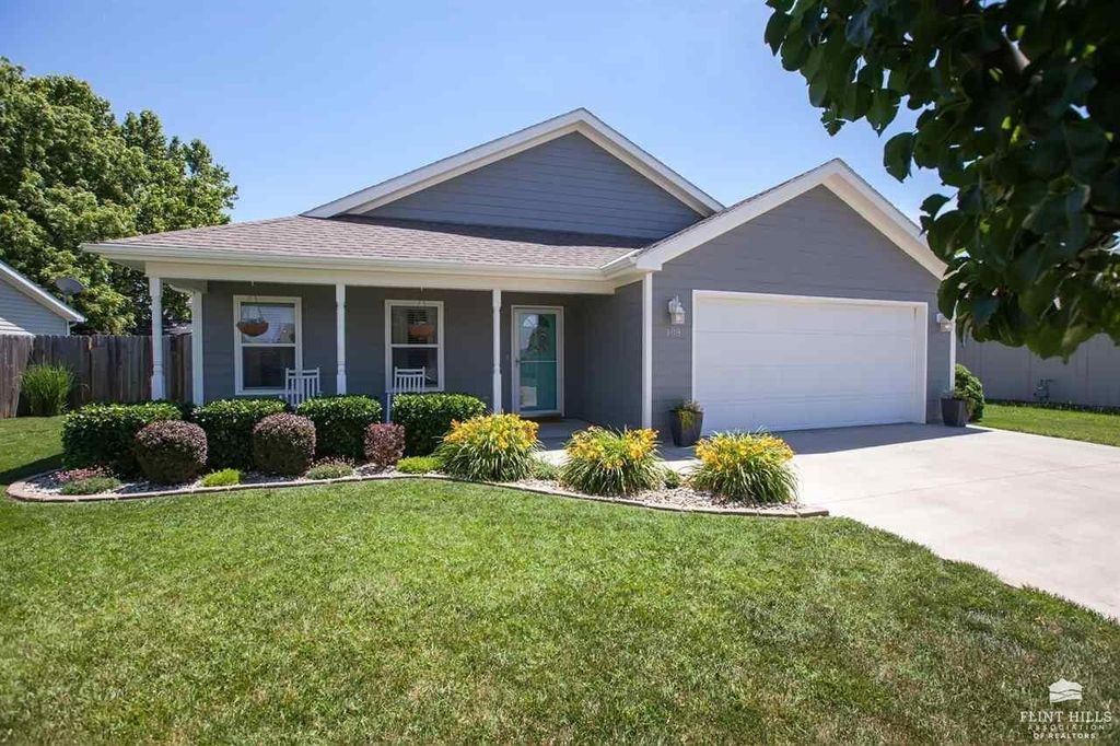 109 Northfield Road, Manhattan, KS 66502