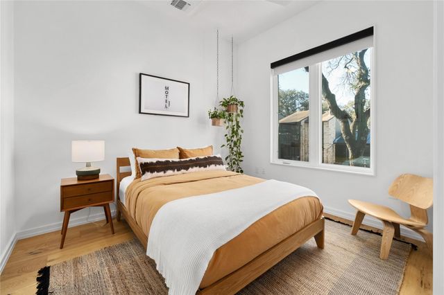 410 W Alpine RD 10, Austin, TX 78704