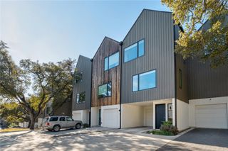 410 W Alpine RD 10, Austin, TX 78704