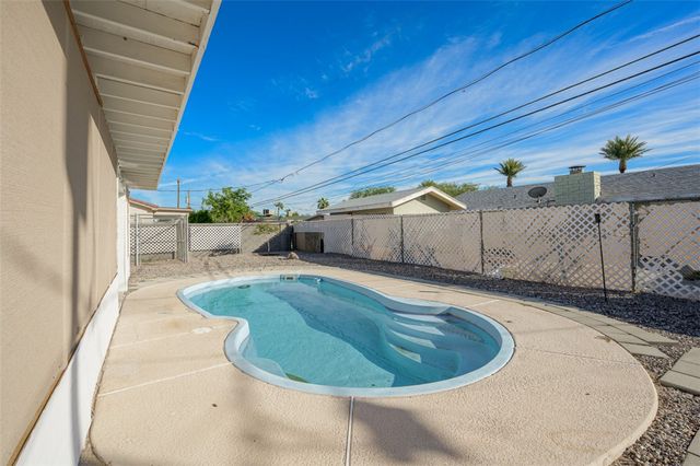 1832 Coral Isle Drive, Bullhead City, AZ 86442