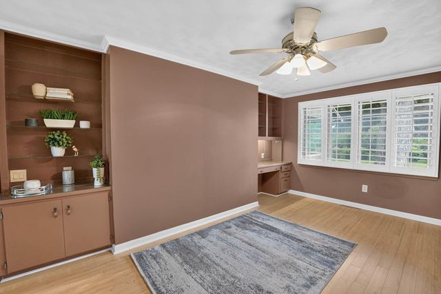526 Glencoe Avenue, Waterloo, IA 50701
