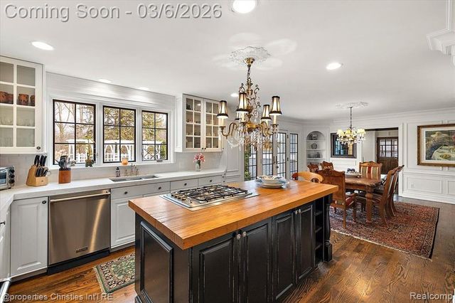 275 Barden Road, Bloomfield Hills, MI 48304