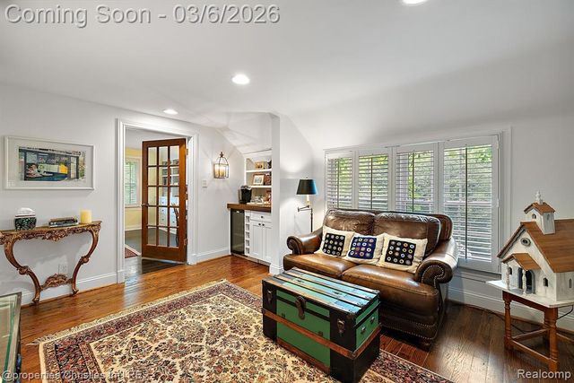 275 Barden Road, Bloomfield Hills, MI 48304