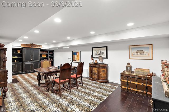 275 Barden Road, Bloomfield Hills, MI 48304