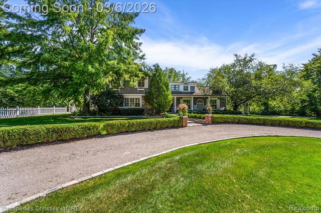 275 Barden Road, Bloomfield Hills, MI 48304