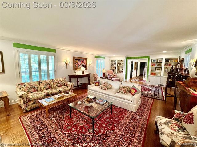 275 Barden Road, Bloomfield Hills, MI 48304