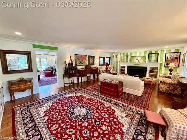 275 Barden Road, Bloomfield Hills, MI 48304