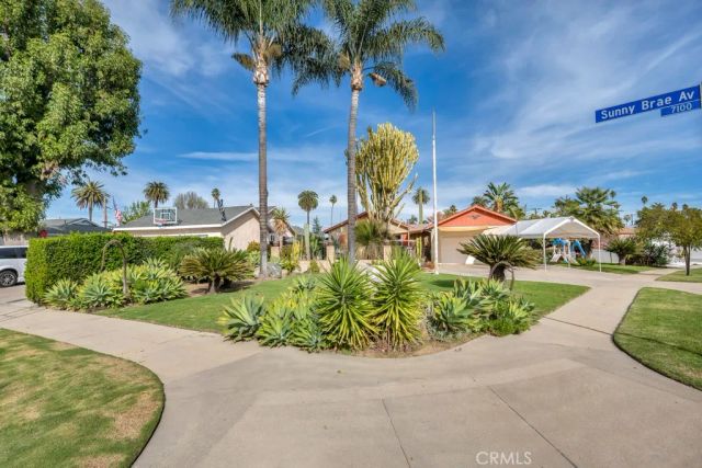 20539 Enadia Way, Winnetka, CA 91306