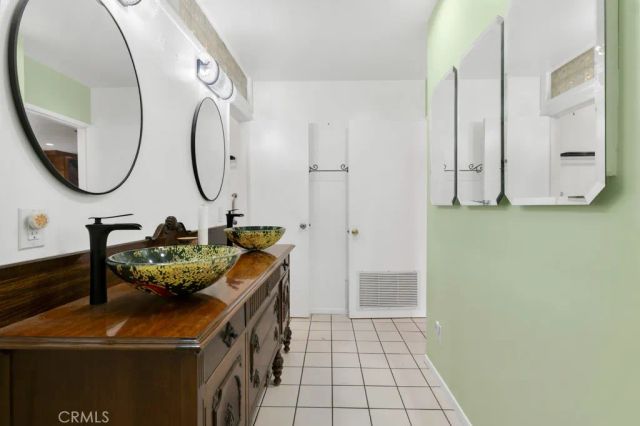 20539 Enadia Way, Winnetka, CA 91306