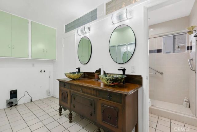 20539 Enadia Way, Winnetka, CA 91306