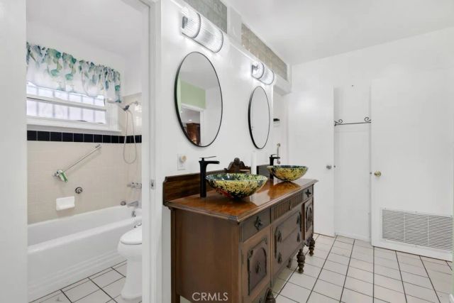 20539 Enadia Way, Winnetka, CA 91306