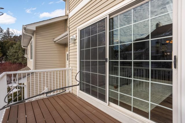 430 Willoughby Way W, Hopkins, MN 55305