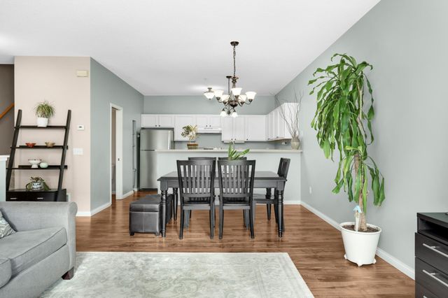 430 Willoughby Way W, Hopkins, MN 55305