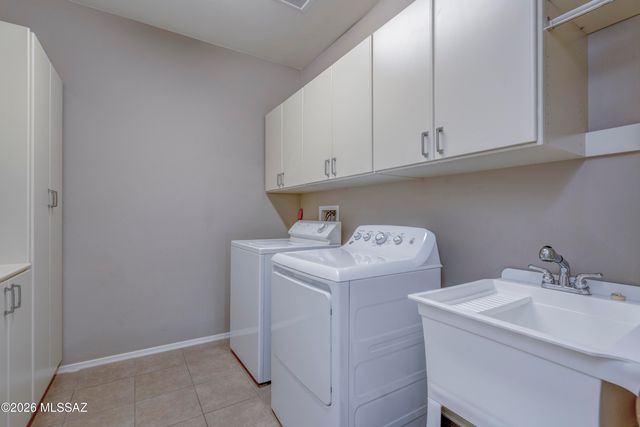 38676 S Running Roses Lane, Tucson, AZ 85739