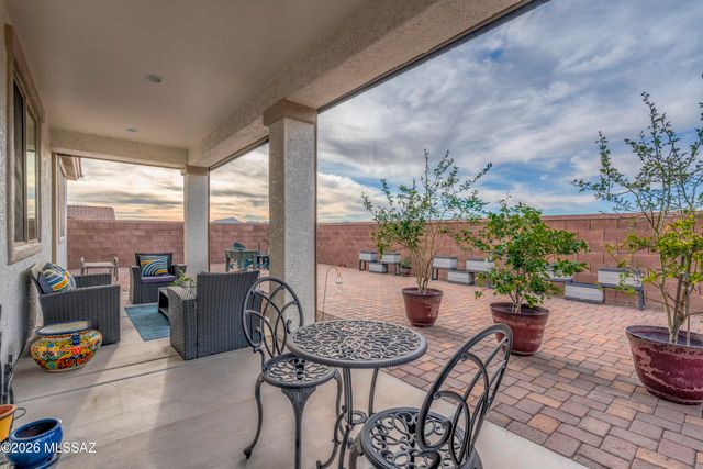 38676 S Running Roses Lane, Tucson, AZ 85739