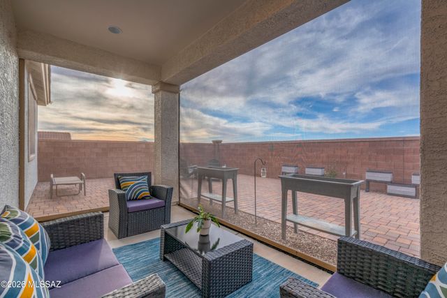 38676 S Running Roses Lane, Tucson, AZ 85739