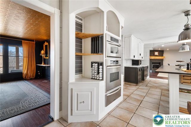 2230 Greenwood Road, Salisbury Twp, PA 18103