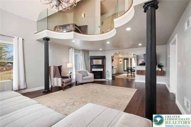 2230 Greenwood Road, Salisbury Twp, PA 18103