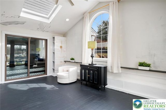 2230 Greenwood Road, Salisbury Twp, PA 18103