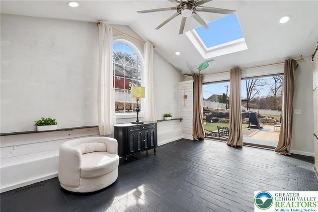 2230 Greenwood Road, Salisbury Twp, PA 18103