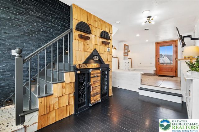 2230 Greenwood Road, Salisbury Twp, PA 18103