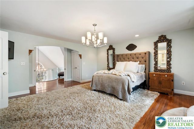 2230 Greenwood Road, Salisbury Twp, PA 18103