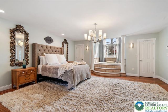 2230 Greenwood Road, Salisbury Twp, PA 18103