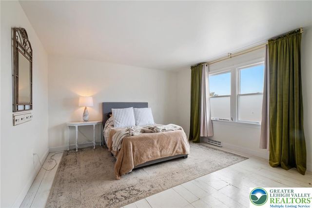 2230 Greenwood Road, Salisbury Twp, PA 18103