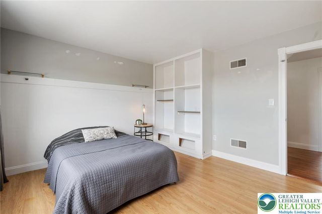 2230 Greenwood Road, Salisbury Twp, PA 18103