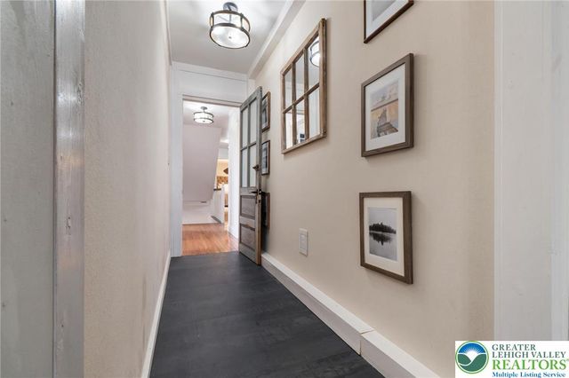 2230 Greenwood Road, Salisbury Twp, PA 18103