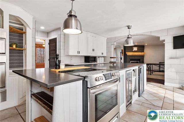 2230 Greenwood Road, Salisbury Twp, PA 18103