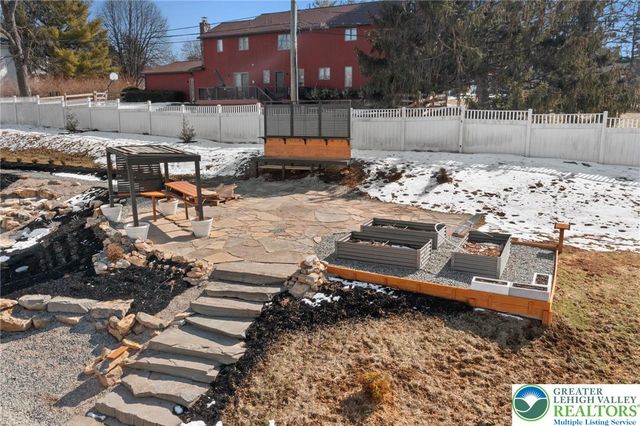 2230 Greenwood Road, Salisbury Twp, PA 18103