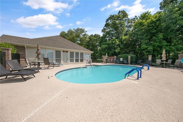 23 Parkridge Drive, Bella Vista, AR 72715