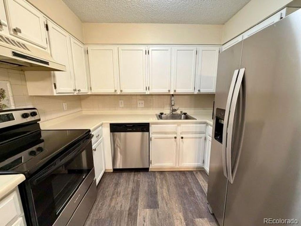 337 Wright St 10-302, Lakewood, CO 80228