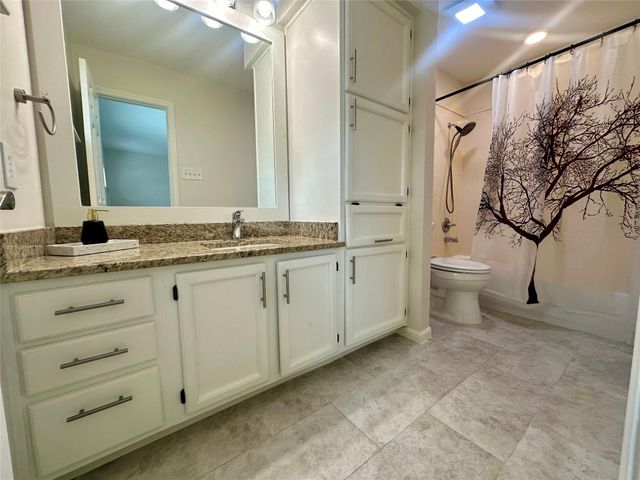 2486 Bering Drive 2486, Houston, TX 77057