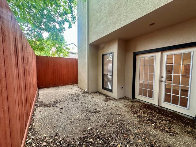 2486 Bering Drive 2486, Houston, TX 77057