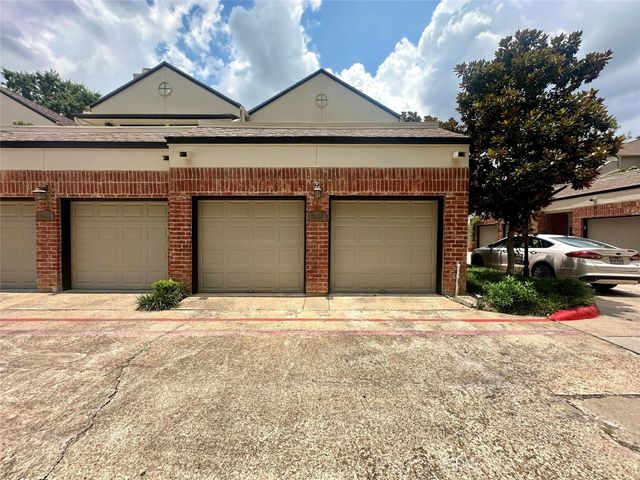 2486 Bering Drive 2486, Houston, TX 77057