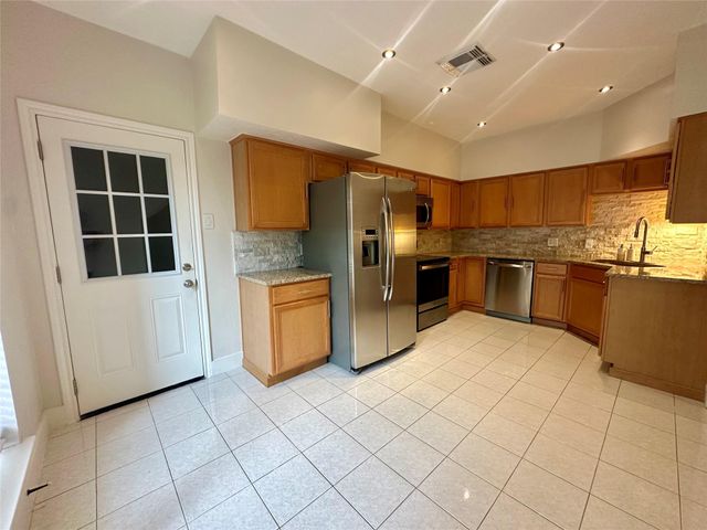 2486 Bering Drive 2486, Houston, TX 77057