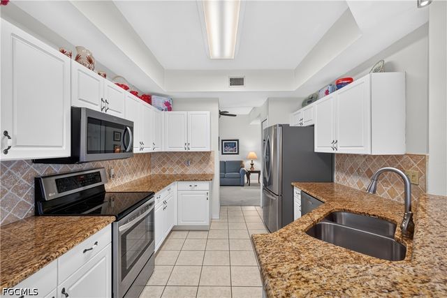 15159 Oxford CV 2502, Fort Myers, FL 33919