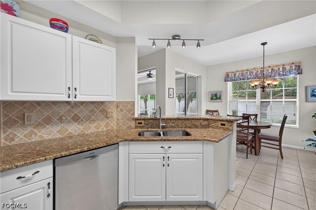 15159 Oxford CV 2502, Fort Myers, FL 33919