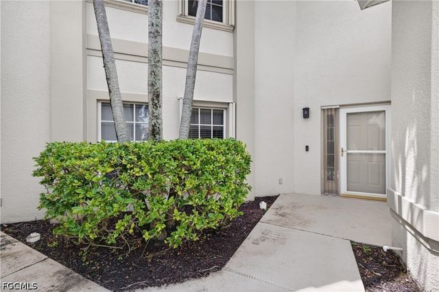 15159 Oxford CV 2502, Fort Myers, FL 33919