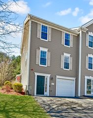 27 Buttercup Ln 27, Grafton, MA 01560
