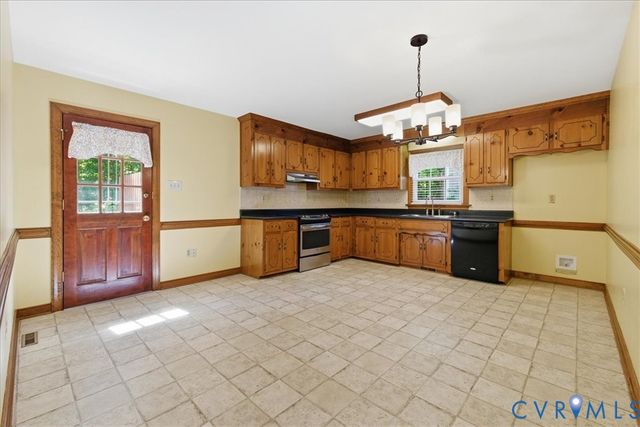 11311 Ludgate Pl, Chester, VA 23831