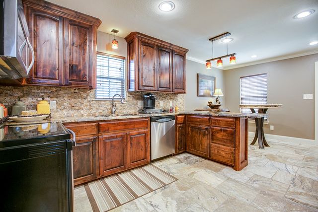 503 Driftwood Dr, Robert Lee, TX 76945