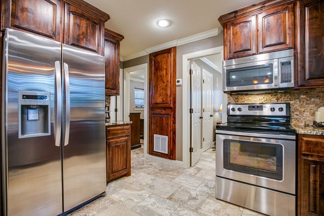 503 Driftwood Dr, Robert Lee, TX 76945