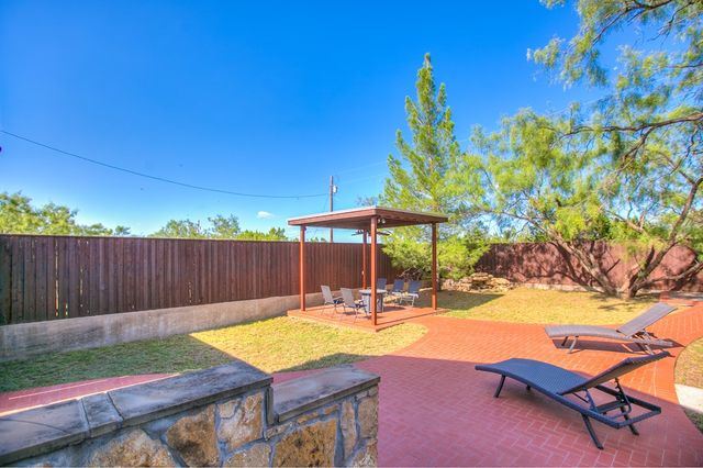 503 Driftwood Dr, Robert Lee, TX 76945