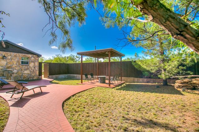 503 Driftwood Dr, Robert Lee, TX 76945