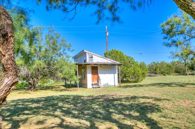 503 Driftwood Dr, Robert Lee, TX 76945