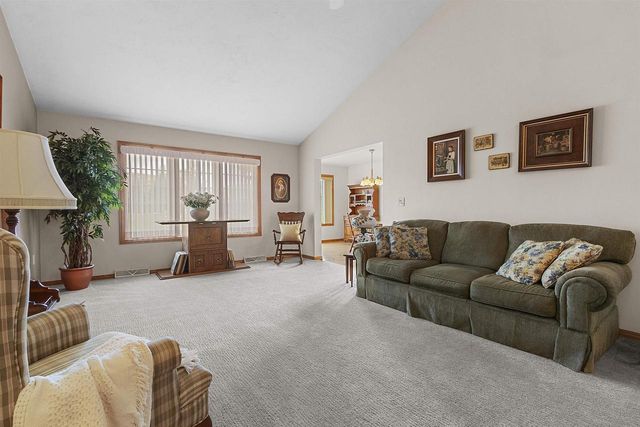 394 WOODFIELD DRIVE, Green Bay, WI 54313